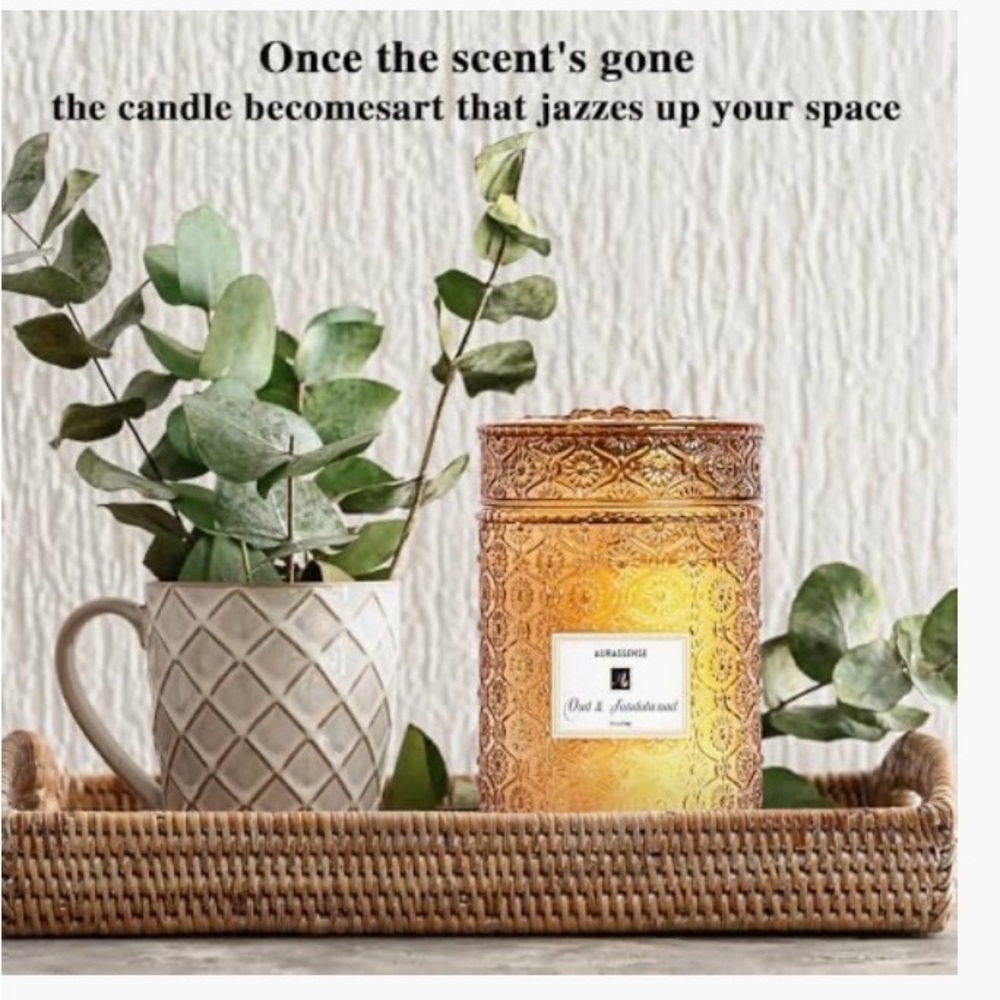 Amber Glass Jar Candle - Oud & Sandlewood Scented Candle - Picture 4 of 5